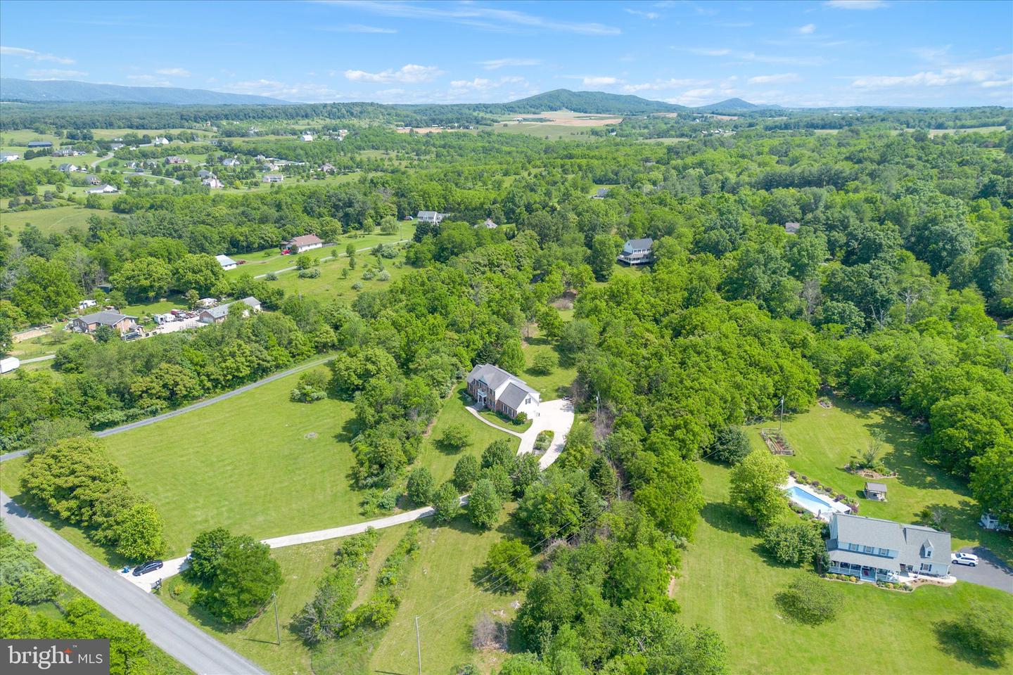 960 LAUREL GROVE RD, WINCHESTER, Virginia 22602, 5 Bedrooms Bedrooms, ,3 BathroomsBathrooms,Residential,For sale,960 LAUREL GROVE RD,VAFV2034610 MLS # VAFV2034610