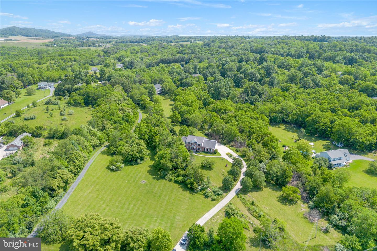 960 LAUREL GROVE RD, WINCHESTER, Virginia 22602, 5 Bedrooms Bedrooms, ,3 BathroomsBathrooms,Residential,For sale,960 LAUREL GROVE RD,VAFV2034610 MLS # VAFV2034610
