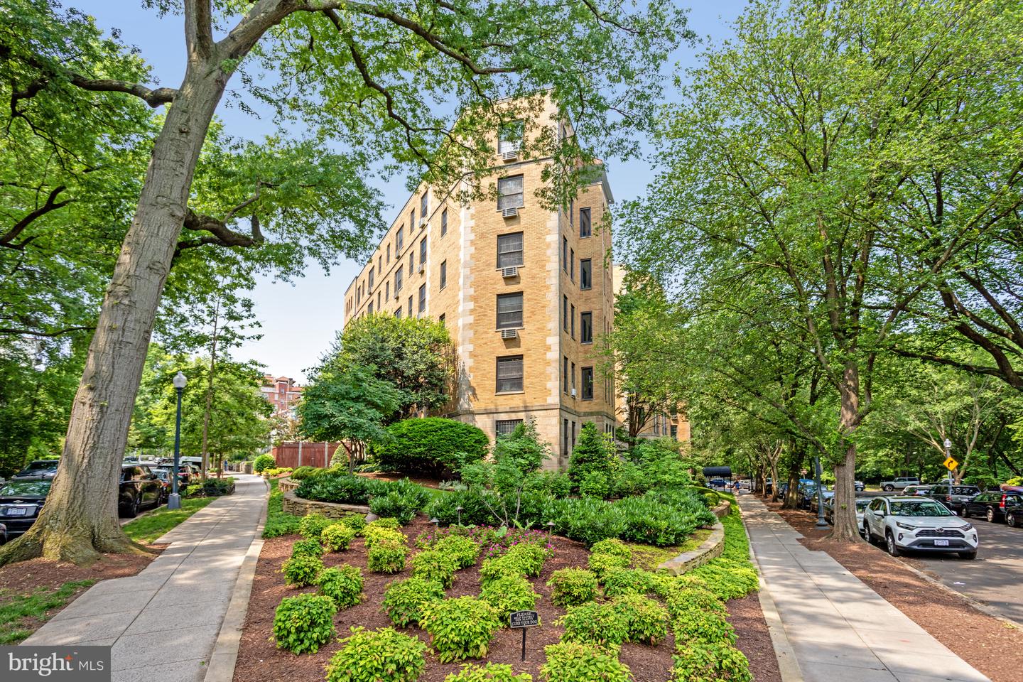 2032-2040 BELMONT RD NW #521, WASHINGTON, District Of Columbia 20009, 1 Bedroom Bedrooms, ,1 BathroomBathrooms,Residential,For sale,2032-2040 BELMONT RD NW #521,DCDC2203852 MLS # DCDC2203852