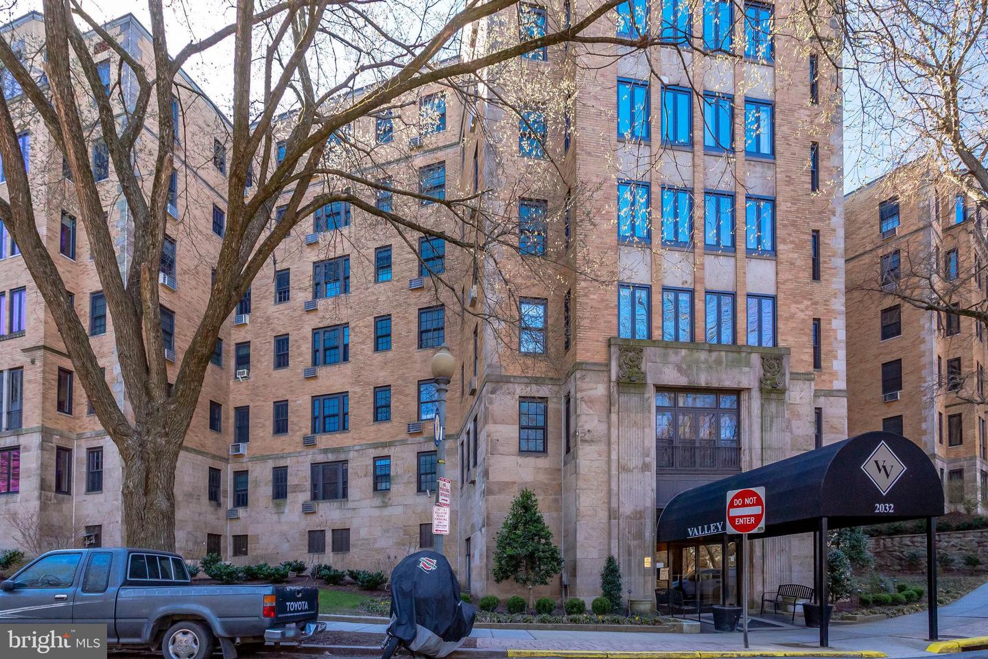 2032-2040 BELMONT RD NW #521, WASHINGTON, District Of Columbia 20009, 1 Bedroom Bedrooms, ,1 BathroomBathrooms,Residential,For sale,2032-2040 BELMONT RD NW #521,DCDC2203852 MLS # DCDC2203852