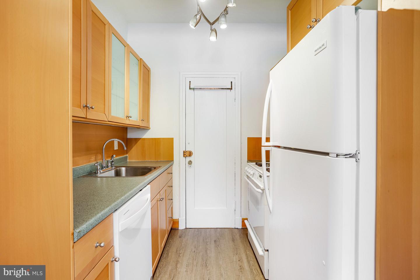 2032-2040 BELMONT RD NW #521, WASHINGTON, District Of Columbia 20009, 1 Bedroom Bedrooms, ,1 BathroomBathrooms,Residential,For sale,2032-2040 BELMONT RD NW #521,DCDC2203852 MLS # DCDC2203852