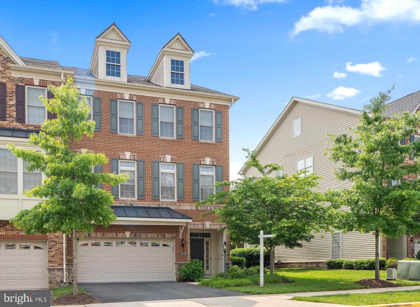 22559 WINDSOR LOCKS SQ, ASHBURN, Virginia 20148, 3 Bedrooms Bedrooms, ,3 BathroomsBathrooms,Residential,For sale,22559 WINDSOR LOCKS SQ,VALO2098640 MLS # VALO2098640