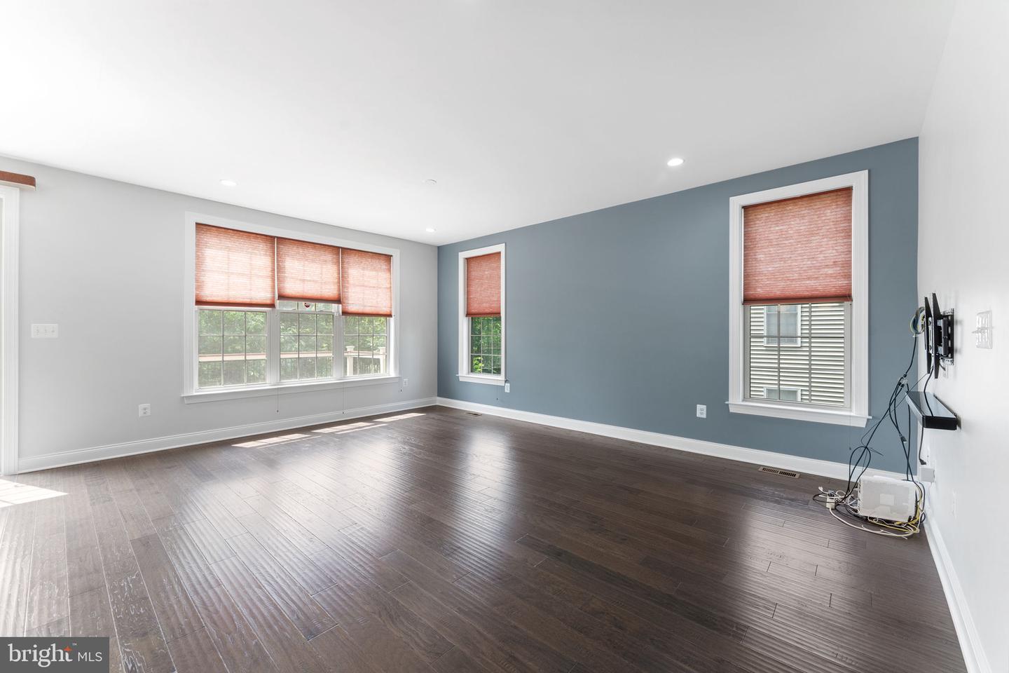 22559 WINDSOR LOCKS SQ, ASHBURN, Virginia 20148, 3 Bedrooms Bedrooms, ,3 BathroomsBathrooms,Residential,For sale,22559 WINDSOR LOCKS SQ,VALO2098640 MLS # VALO2098640