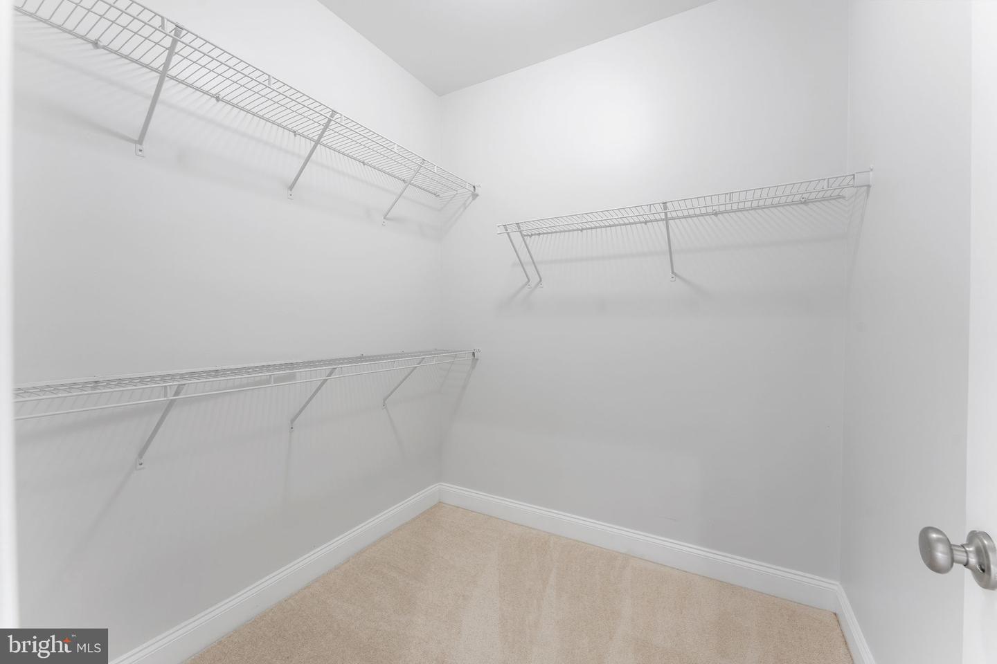22559 WINDSOR LOCKS SQ, ASHBURN, Virginia 20148, 3 Bedrooms Bedrooms, ,3 BathroomsBathrooms,Residential,For sale,22559 WINDSOR LOCKS SQ,VALO2098640 MLS # VALO2098640