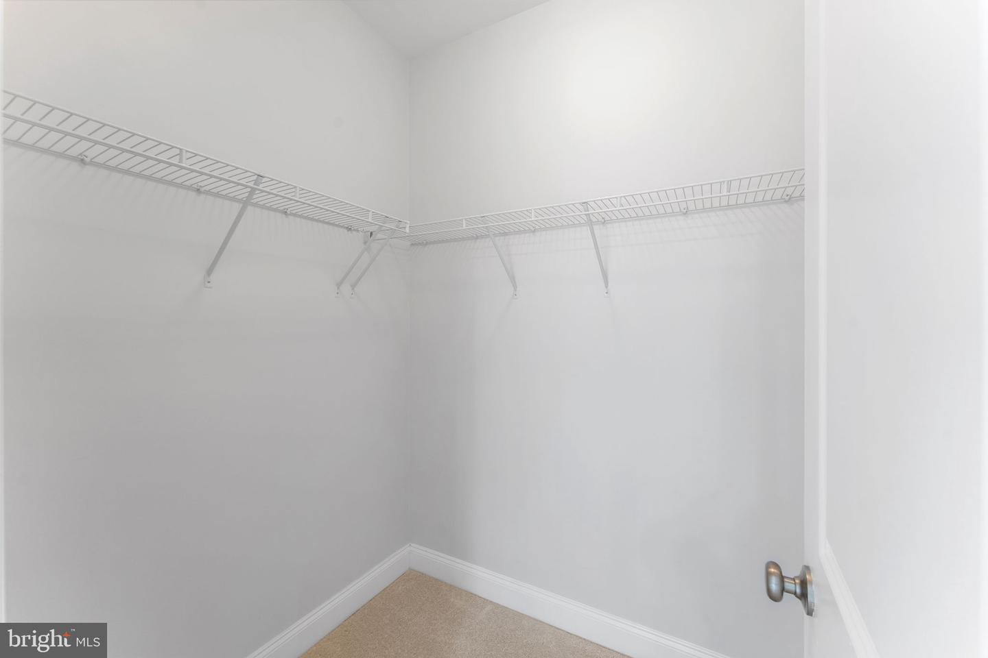 22559 WINDSOR LOCKS SQ, ASHBURN, Virginia 20148, 3 Bedrooms Bedrooms, ,3 BathroomsBathrooms,Residential,For sale,22559 WINDSOR LOCKS SQ,VALO2098640 MLS # VALO2098640