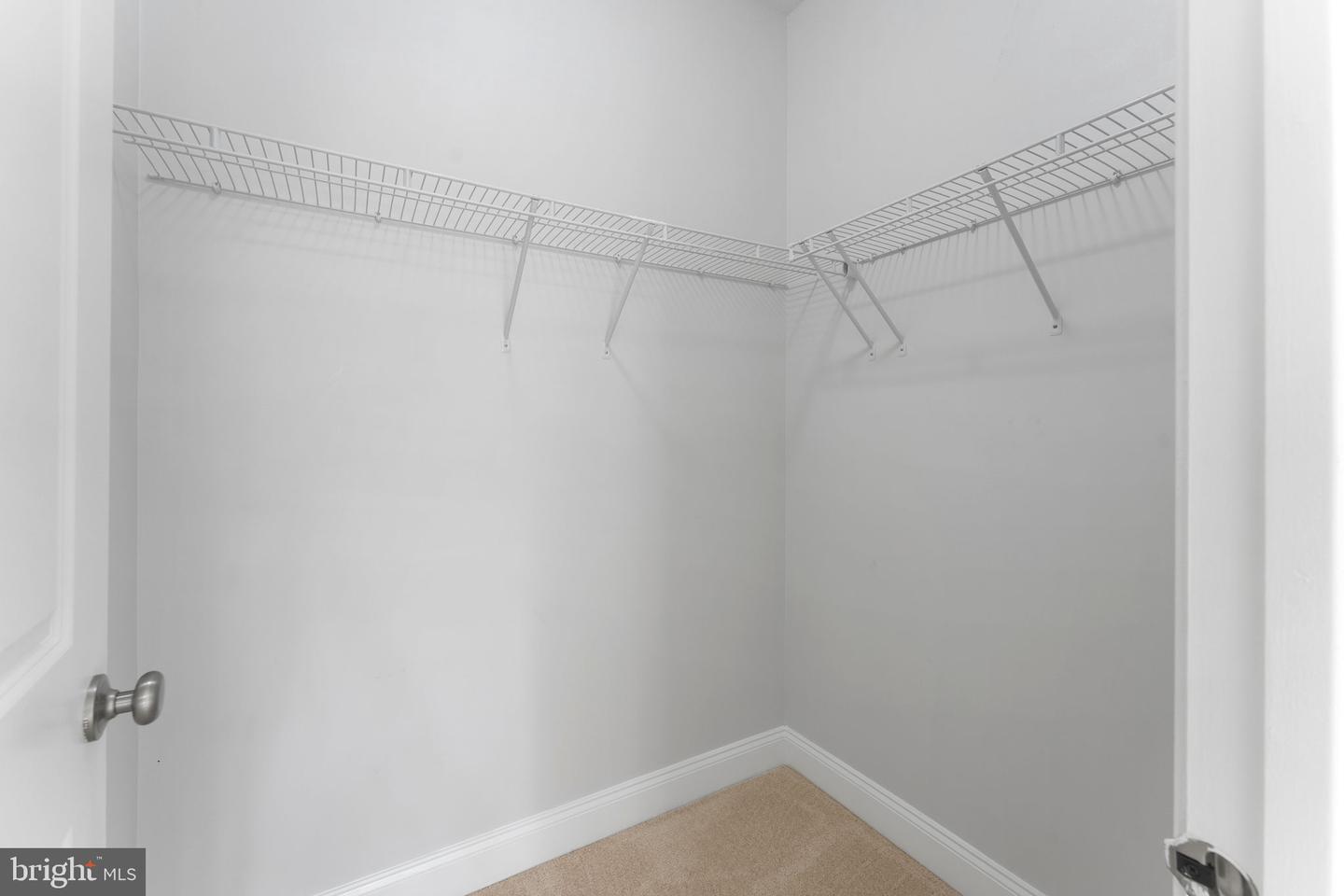 22559 WINDSOR LOCKS SQ, ASHBURN, Virginia 20148, 3 Bedrooms Bedrooms, ,3 BathroomsBathrooms,Residential,For sale,22559 WINDSOR LOCKS SQ,VALO2098640 MLS # VALO2098640