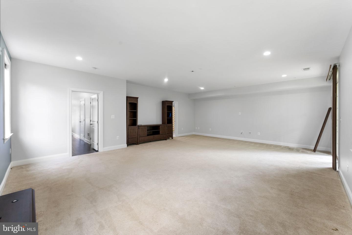 22559 WINDSOR LOCKS SQ, ASHBURN, Virginia 20148, 3 Bedrooms Bedrooms, ,3 BathroomsBathrooms,Residential,For sale,22559 WINDSOR LOCKS SQ,VALO2098640 MLS # VALO2098640