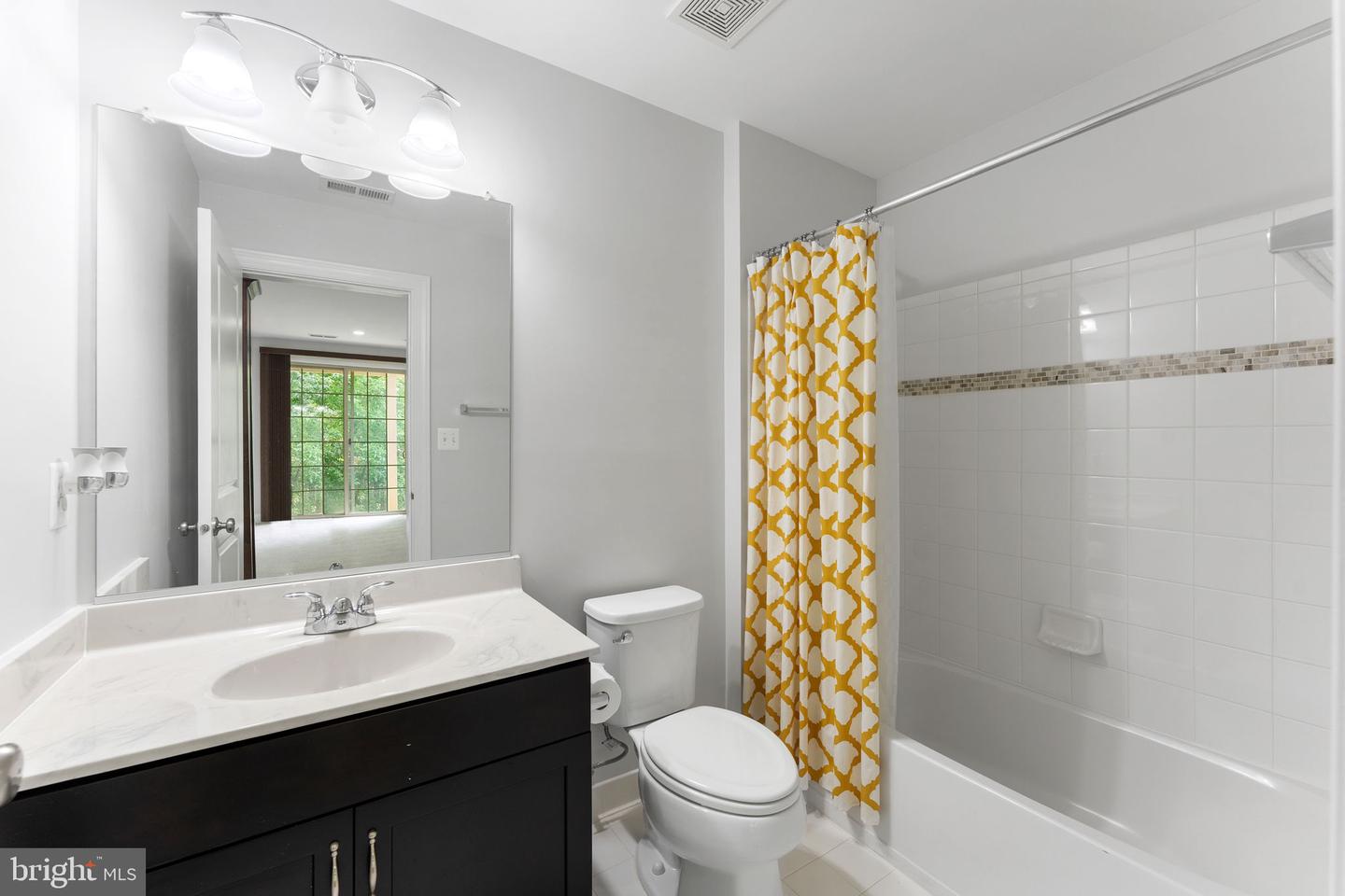 22559 WINDSOR LOCKS SQ, ASHBURN, Virginia 20148, 3 Bedrooms Bedrooms, ,3 BathroomsBathrooms,Residential,For sale,22559 WINDSOR LOCKS SQ,VALO2098640 MLS # VALO2098640
