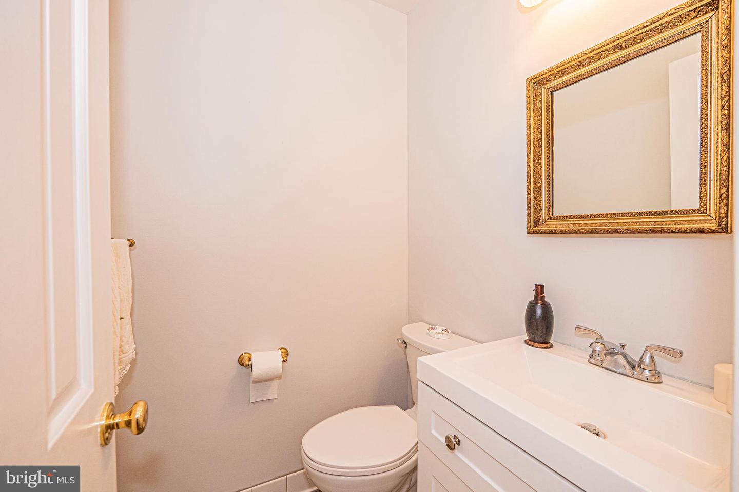7111 CHESHIRE CT, ALEXANDRIA, Virginia 22307, 4 Bedrooms Bedrooms, ,2 BathroomsBathrooms,Residential,For sale,7111 CHESHIRE CT,VAFX2245240 MLS # VAFX2245240