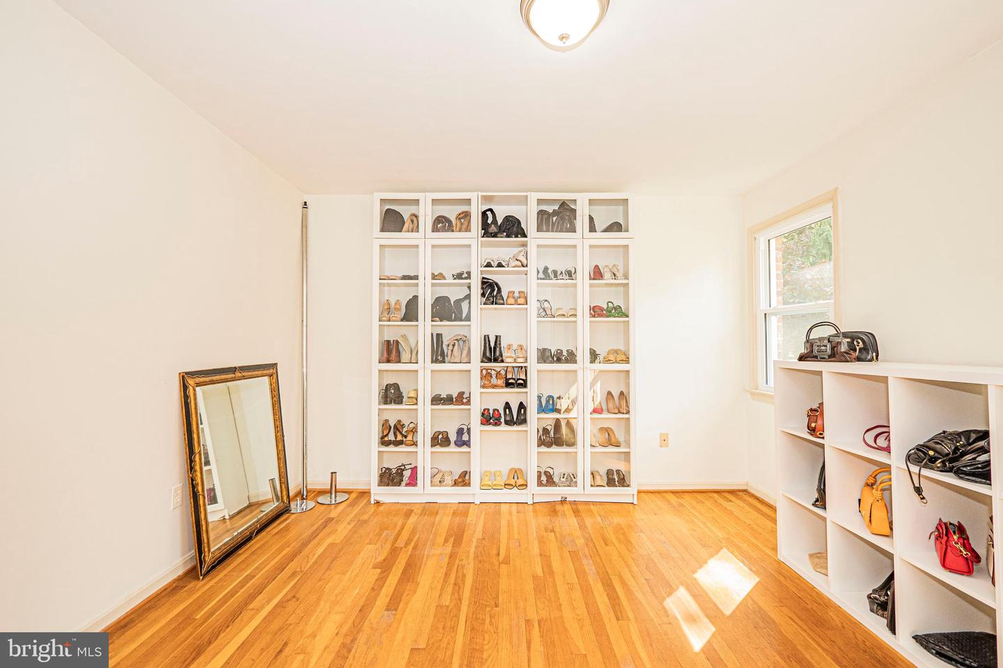 7111 CHESHIRE CT, ALEXANDRIA, Virginia 22307, 4 Bedrooms Bedrooms, ,2 BathroomsBathrooms,Residential,For sale,7111 CHESHIRE CT,VAFX2245240 MLS # VAFX2245240