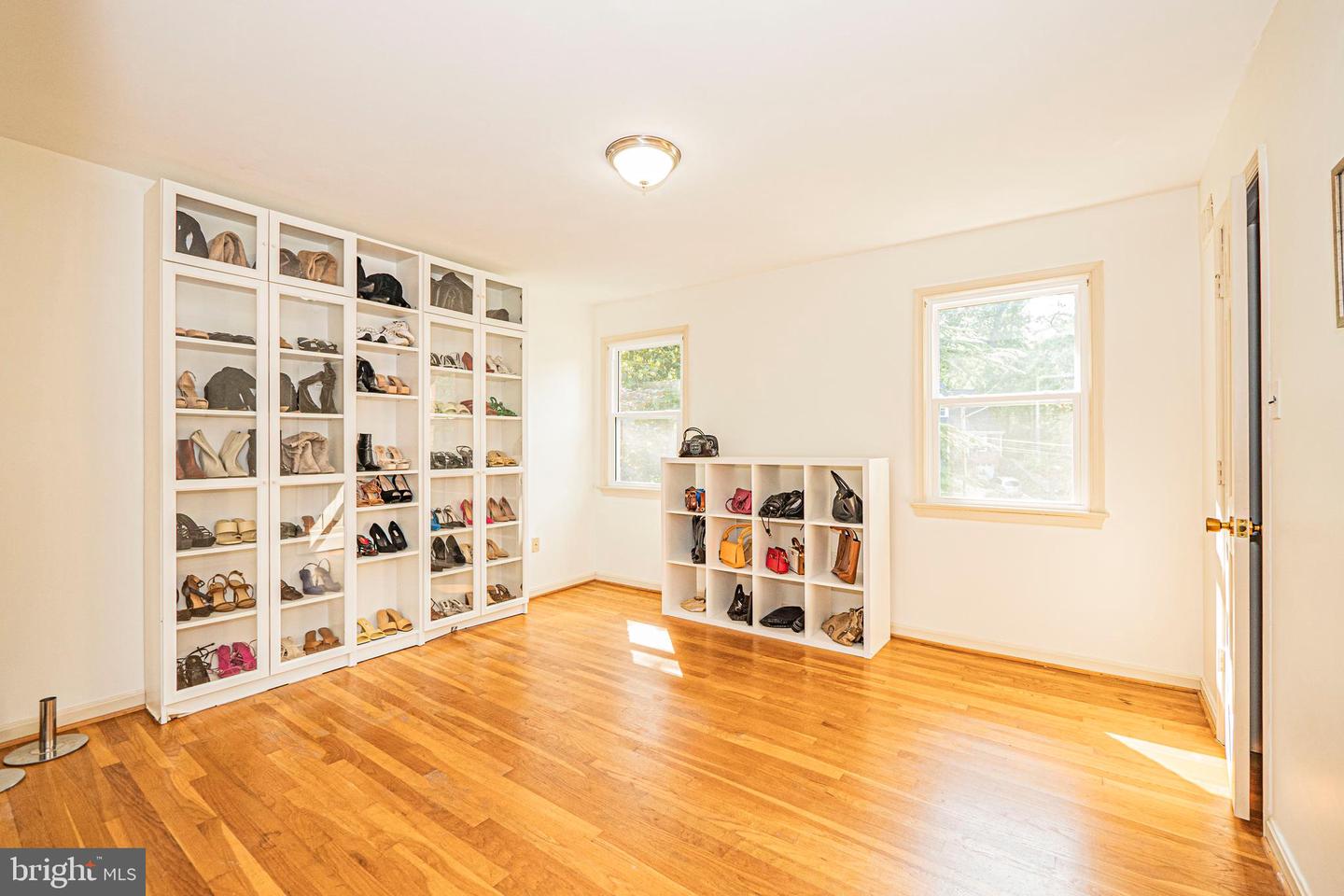 7111 CHESHIRE CT, ALEXANDRIA, Virginia 22307, 4 Bedrooms Bedrooms, ,2 BathroomsBathrooms,Residential,For sale,7111 CHESHIRE CT,VAFX2245240 MLS # VAFX2245240