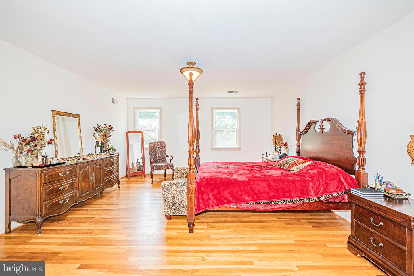 7111 CHESHIRE CT, ALEXANDRIA, Virginia 22307, 4 Bedrooms Bedrooms, ,2 BathroomsBathrooms,Residential,For sale,7111 CHESHIRE CT,VAFX2245240 MLS # VAFX2245240