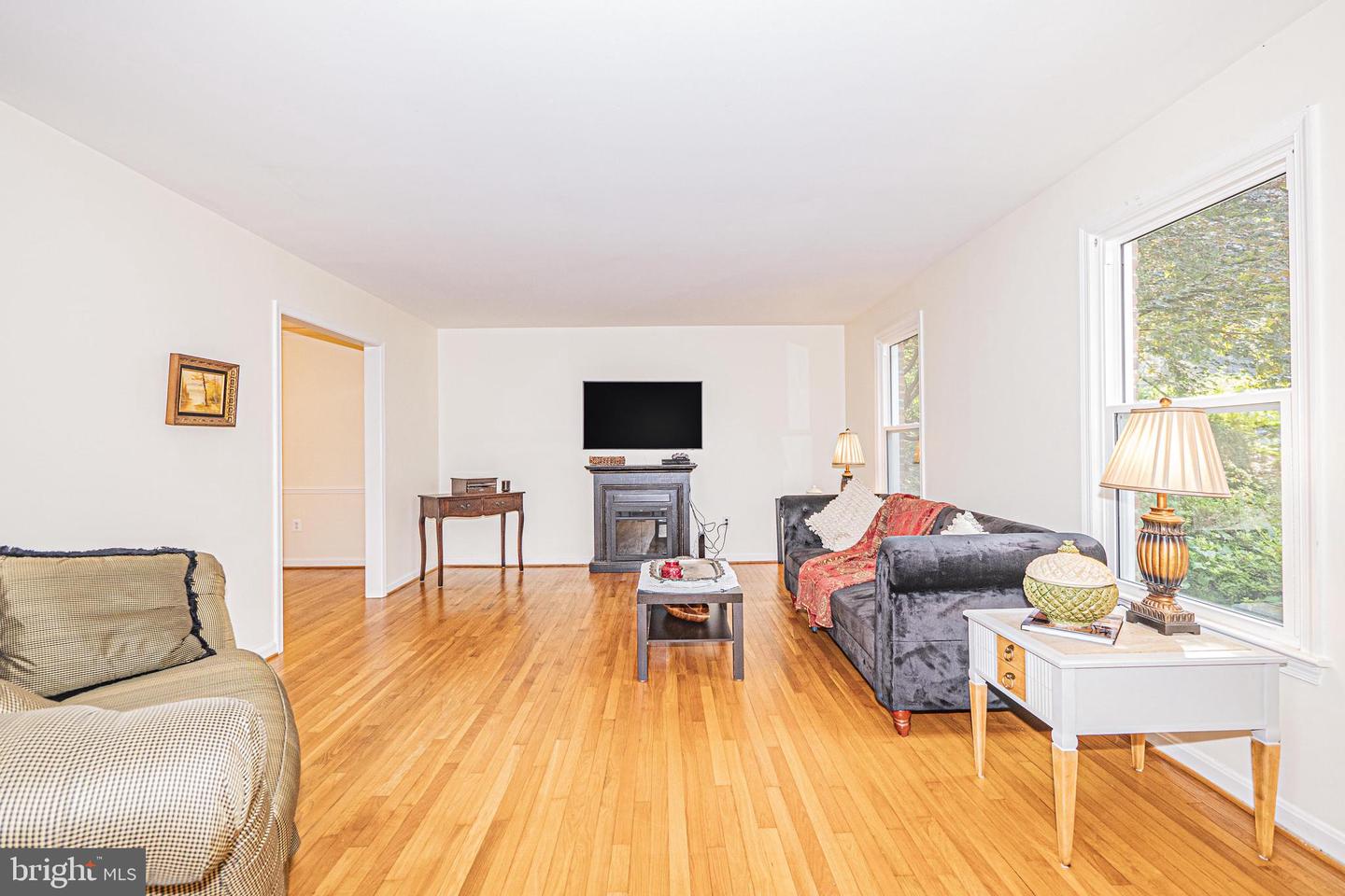 7111 CHESHIRE CT, ALEXANDRIA, Virginia 22307, 4 Bedrooms Bedrooms, ,2 BathroomsBathrooms,Residential,For sale,7111 CHESHIRE CT,VAFX2245240 MLS # VAFX2245240