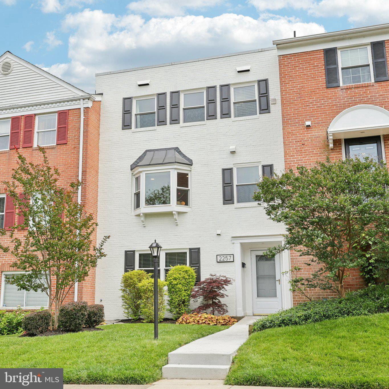 2257 CEDAR LN, VIENNA, Virginia 22182, 4 Bedrooms Bedrooms, ,3 BathroomsBathrooms,Residential,For sale,2257 CEDAR LN,VAFX2244956 MLS # VAFX2244956