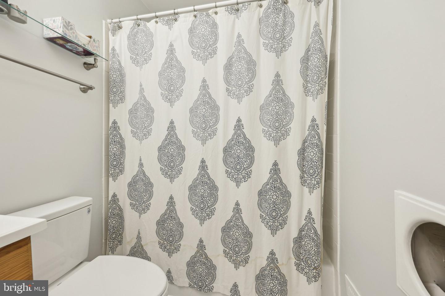 2257 CEDAR LN, VIENNA, Virginia 22182, 4 Bedrooms Bedrooms, ,3 BathroomsBathrooms,Residential,For sale,2257 CEDAR LN,VAFX2244956 MLS # VAFX2244956