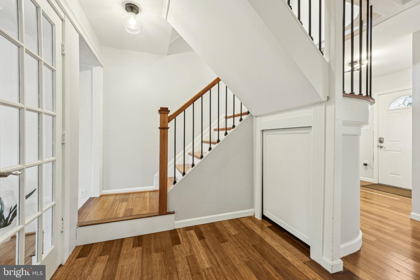 2257 CEDAR LN, VIENNA, Virginia 22182, 4 Bedrooms Bedrooms, ,3 BathroomsBathrooms,Residential,For sale,2257 CEDAR LN,VAFX2244956 MLS # VAFX2244956