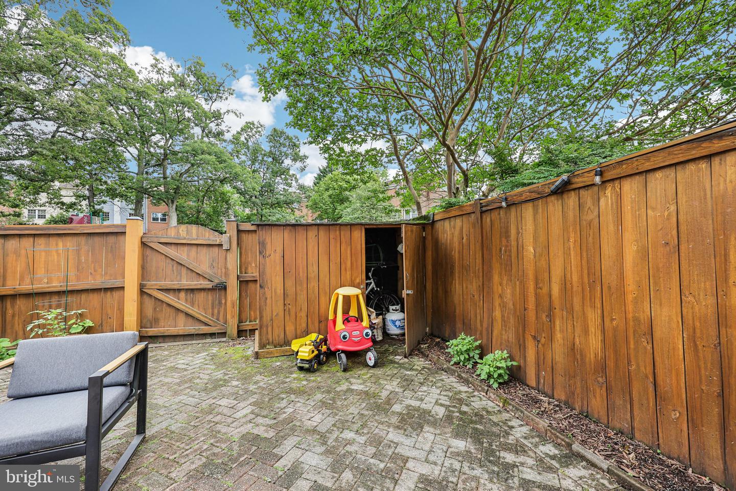 2257 CEDAR LN, VIENNA, Virginia 22182, 4 Bedrooms Bedrooms, ,3 BathroomsBathrooms,Residential,For sale,2257 CEDAR LN,VAFX2244956 MLS # VAFX2244956