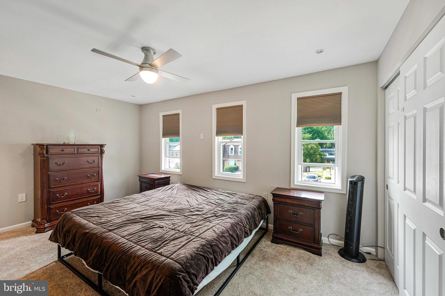 9859 LAKEPOINTE DR, BURKE, Virginia 22015, 3 Bedrooms Bedrooms, ,2 BathroomsBathrooms,Residential,For sale,9859 LAKEPOINTE DR,VAFX2244960 MLS # VAFX2244960