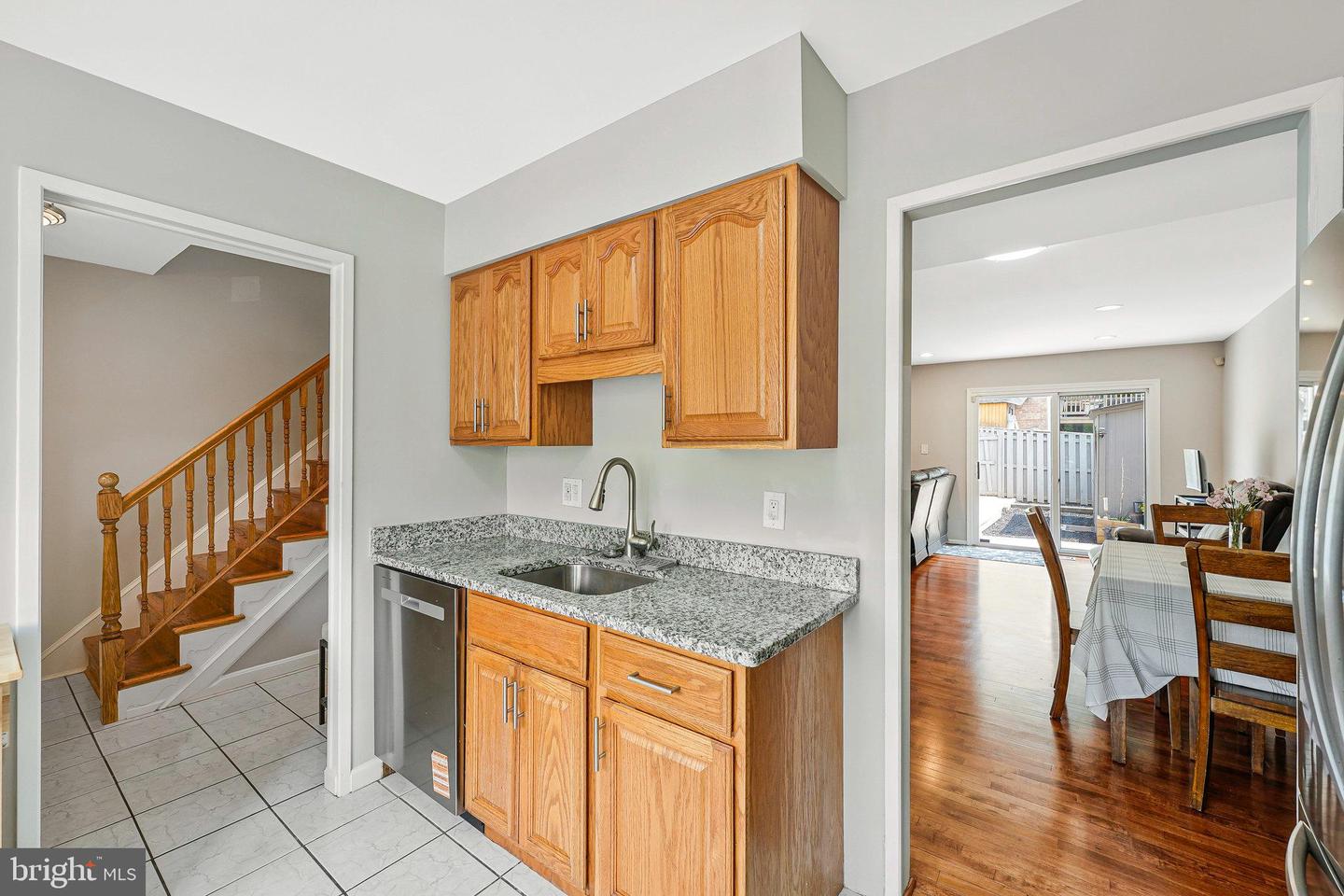 9859 LAKEPOINTE DR, BURKE, Virginia 22015, 3 Bedrooms Bedrooms, ,2 BathroomsBathrooms,Residential,For sale,9859 LAKEPOINTE DR,VAFX2244960 MLS # VAFX2244960