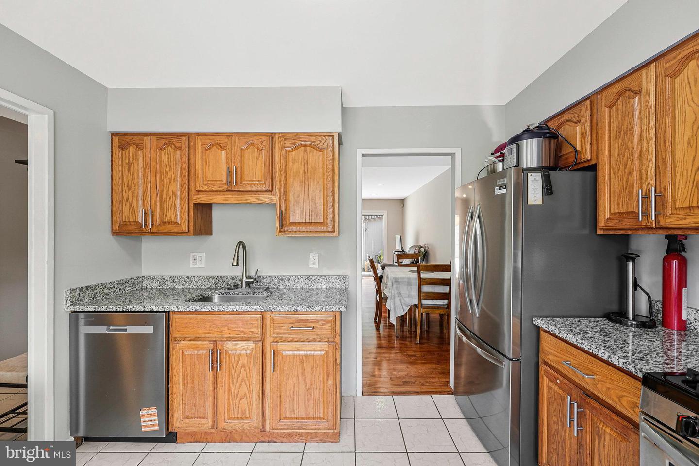 9859 LAKEPOINTE DR, BURKE, Virginia 22015, 3 Bedrooms Bedrooms, ,2 BathroomsBathrooms,Residential,For sale,9859 LAKEPOINTE DR,VAFX2244960 MLS # VAFX2244960