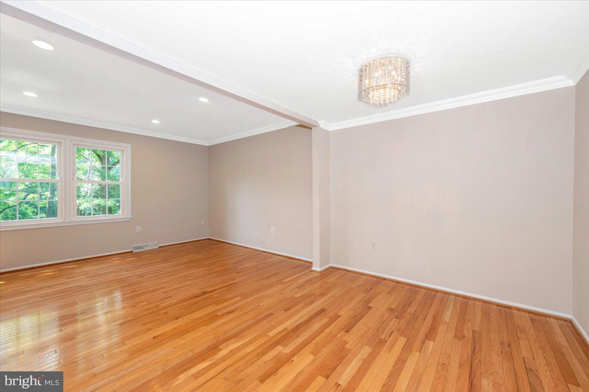 261 COMMONS DR NW, VIENNA, Virginia 22180, 3 Bedrooms Bedrooms, ,2 BathroomsBathrooms,Residential,For sale,261 COMMONS DR NW,VAFX2244962 MLS # VAFX2244962