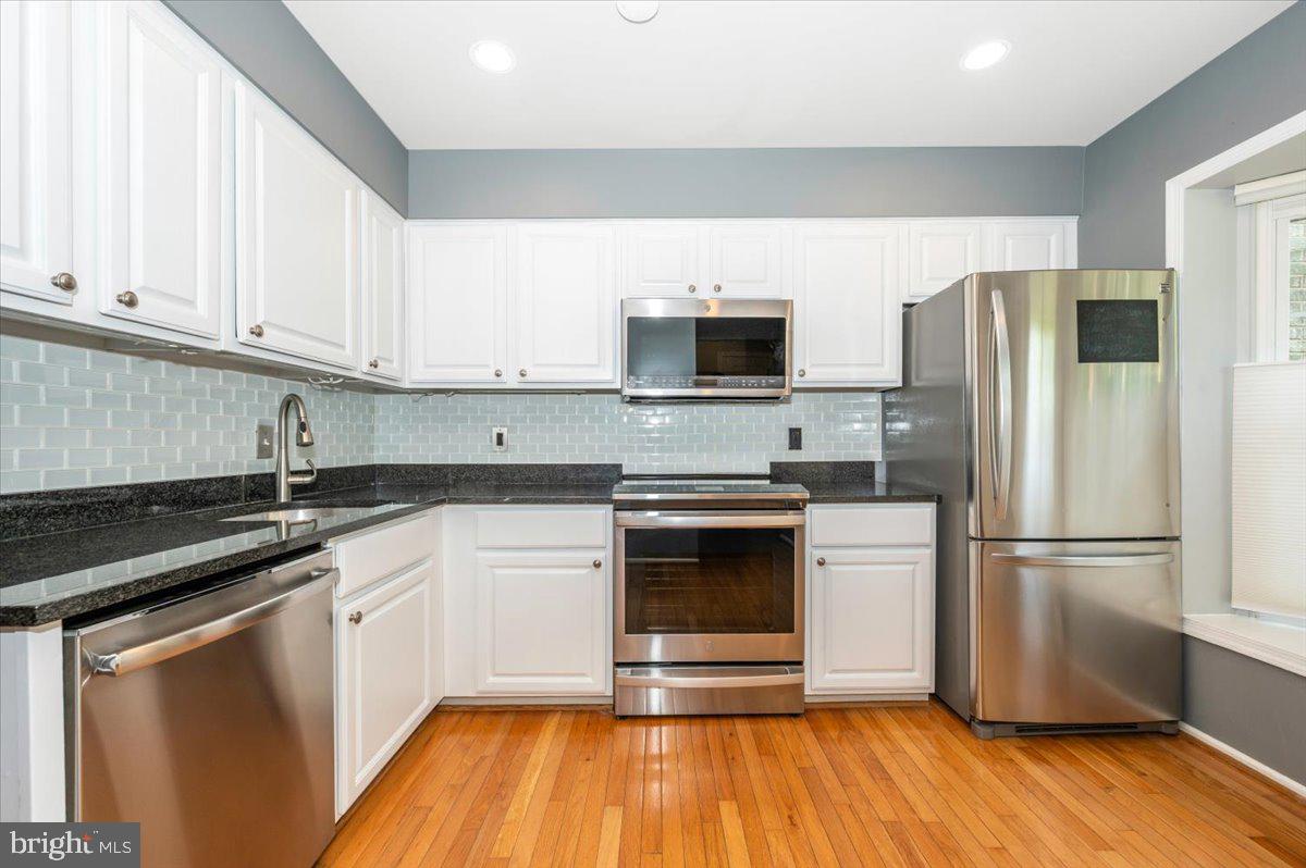 261 COMMONS DR NW, VIENNA, Virginia 22180, 3 Bedrooms Bedrooms, ,2 BathroomsBathrooms,Residential,For sale,261 COMMONS DR NW,VAFX2244962 MLS # VAFX2244962