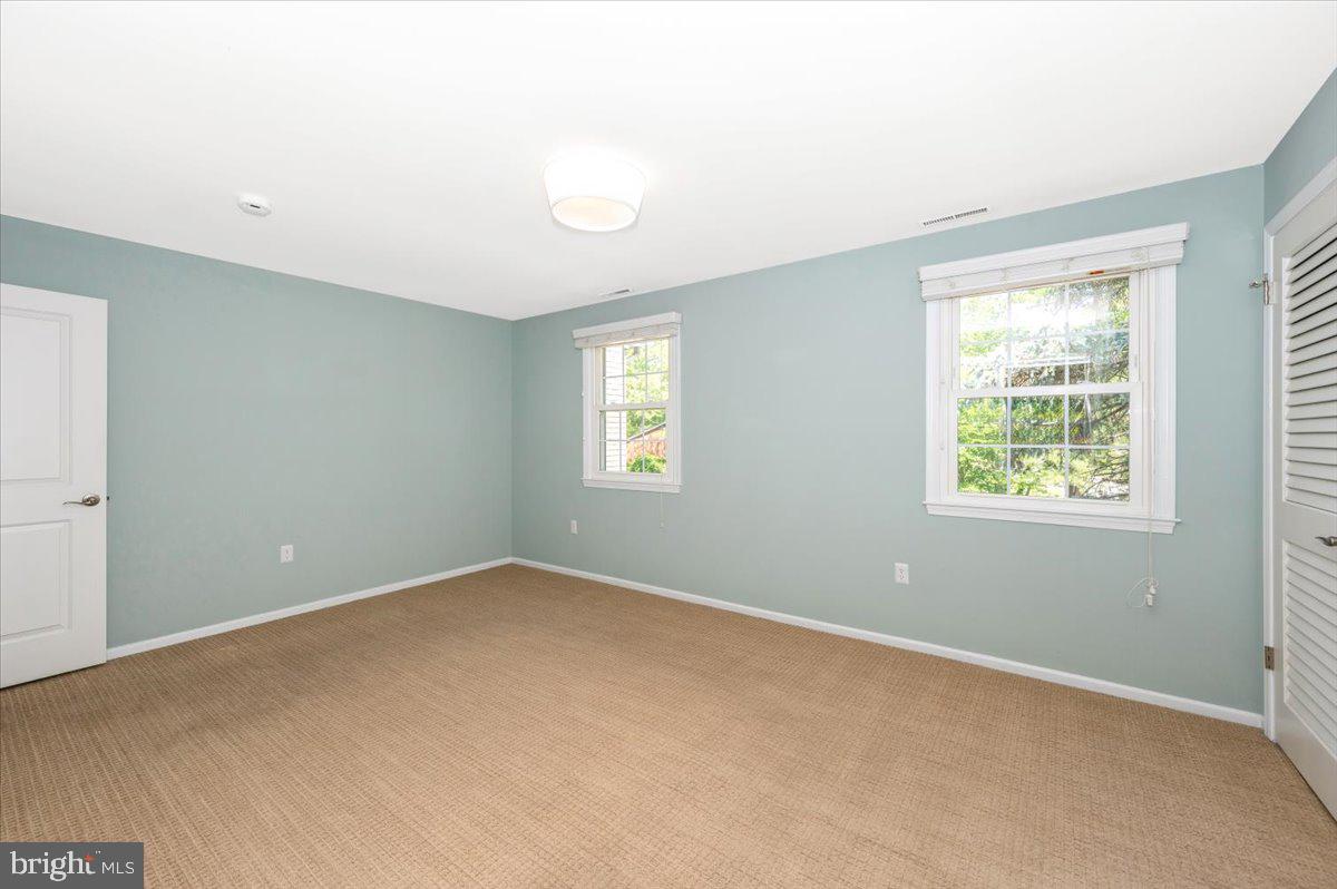 261 COMMONS DR NW, VIENNA, Virginia 22180, 3 Bedrooms Bedrooms, ,2 BathroomsBathrooms,Residential,For sale,261 COMMONS DR NW,VAFX2244962 MLS # VAFX2244962