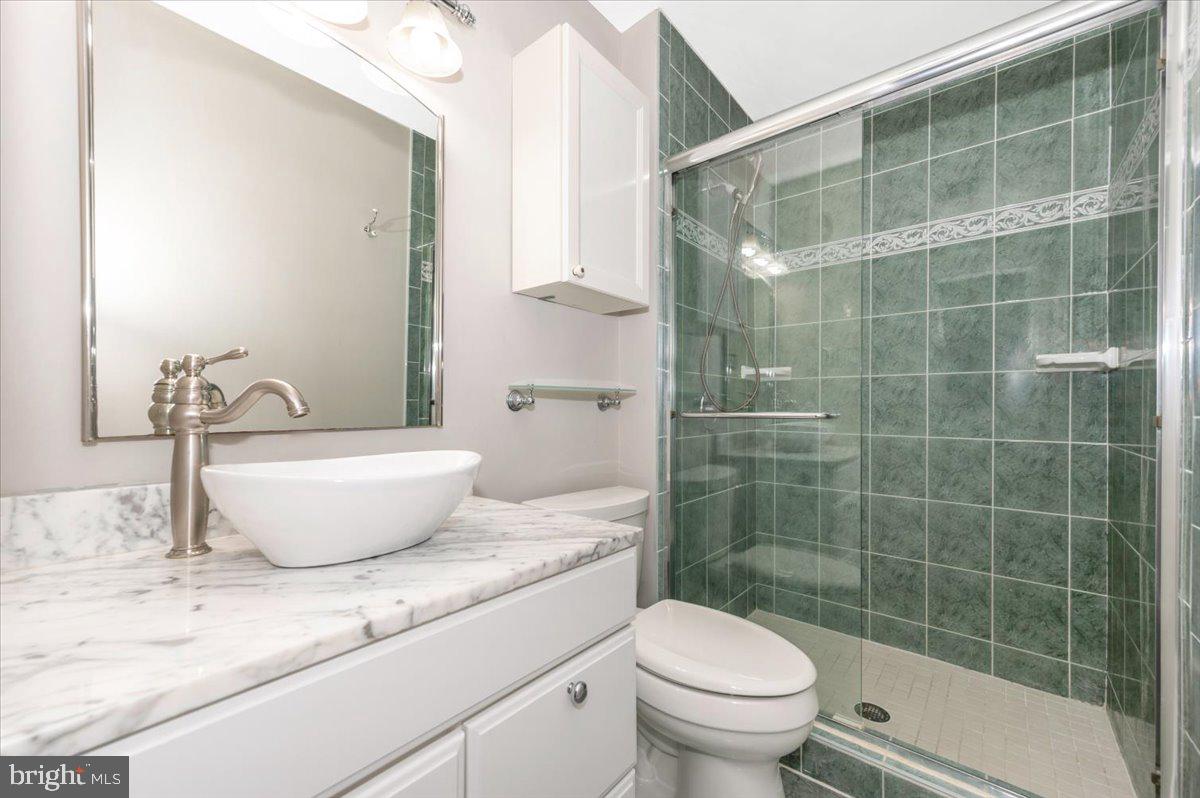 261 COMMONS DR NW, VIENNA, Virginia 22180, 3 Bedrooms Bedrooms, ,2 BathroomsBathrooms,Residential,For sale,261 COMMONS DR NW,VAFX2244962 MLS # VAFX2244962