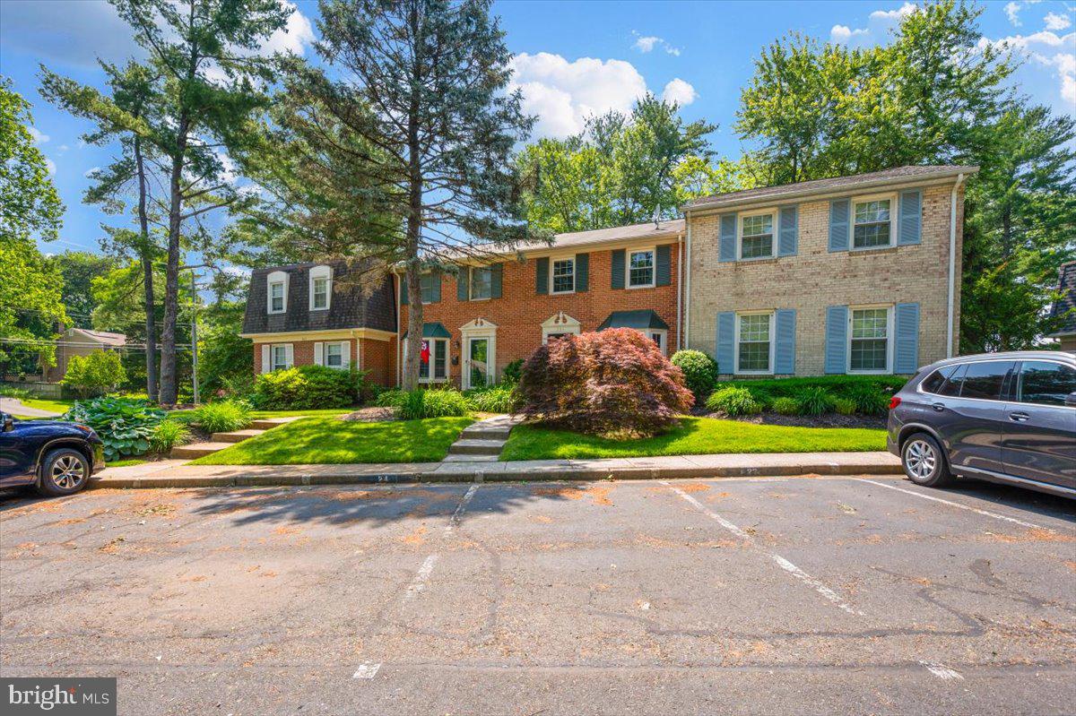 261 COMMONS DR NW, VIENNA, Virginia 22180, 3 Bedrooms Bedrooms, ,2 BathroomsBathrooms,Residential,For sale,261 COMMONS DR NW,VAFX2244962 MLS # VAFX2244962