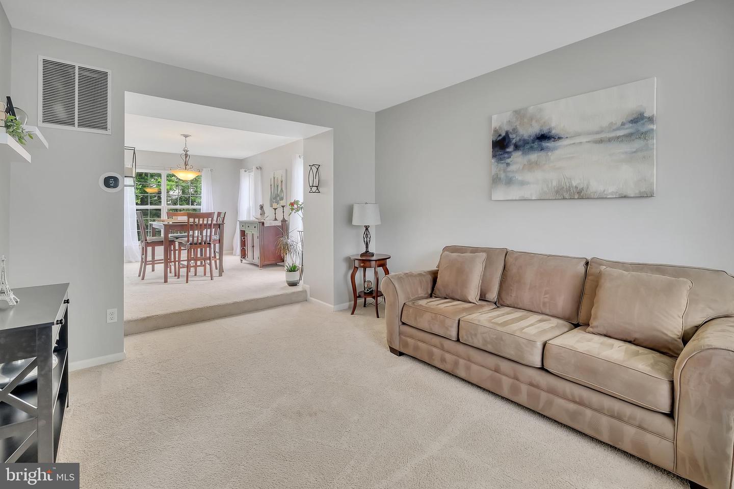 208 OAKCREST MANOR DR NE, LEESBURG, Virginia 20176, 4 Bedrooms Bedrooms, ,3 BathroomsBathrooms,Residential,For sale,208 OAKCREST MANOR DR NE,VALO2098602 MLS # VALO2098602