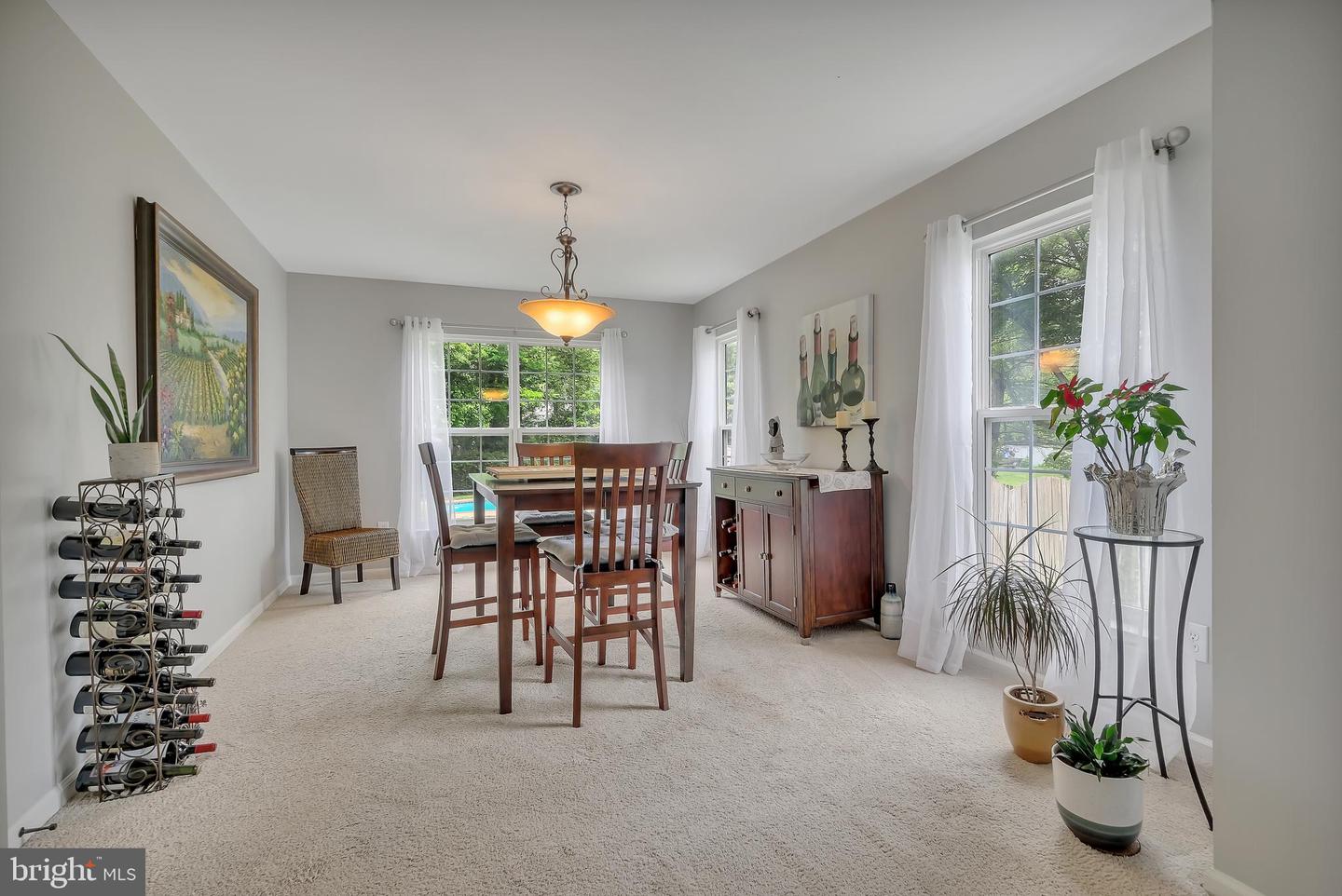 208 OAKCREST MANOR DR NE, LEESBURG, Virginia 20176, 4 Bedrooms Bedrooms, ,3 BathroomsBathrooms,Residential,For sale,208 OAKCREST MANOR DR NE,VALO2098602 MLS # VALO2098602