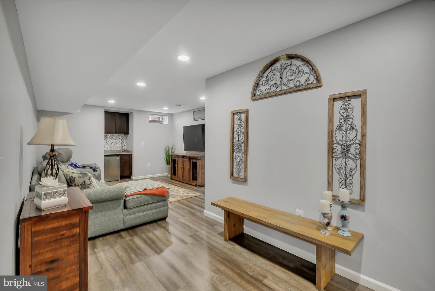 208 OAKCREST MANOR DR NE, LEESBURG, Virginia 20176, 4 Bedrooms Bedrooms, ,3 BathroomsBathrooms,Residential,For sale,208 OAKCREST MANOR DR NE,VALO2098602 MLS # VALO2098602