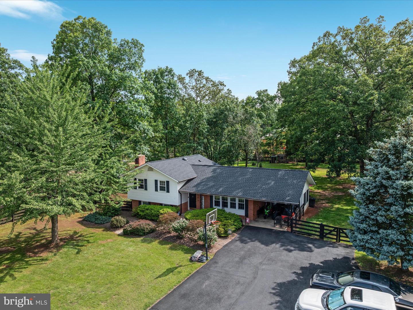 13610 ADEN RD, NOKESVILLE, Virginia 20181, 4 Bedrooms Bedrooms, ,2 BathroomsBathrooms,Residential,For sale,13610 ADEN RD,VAPW2096138 MLS # VAPW2096138