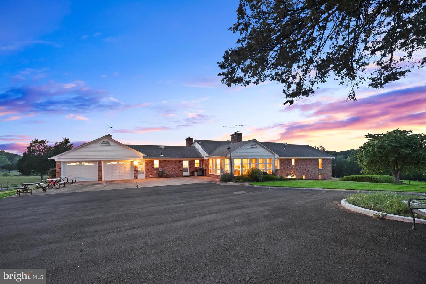 7787 GREENWICH RD, CATLETT, Virginia 20119, 6 Bedrooms Bedrooms, ,3 BathroomsBathrooms,Residential,For sale,7787 GREENWICH RD,VAFQ2016898 MLS # VAFQ2016898