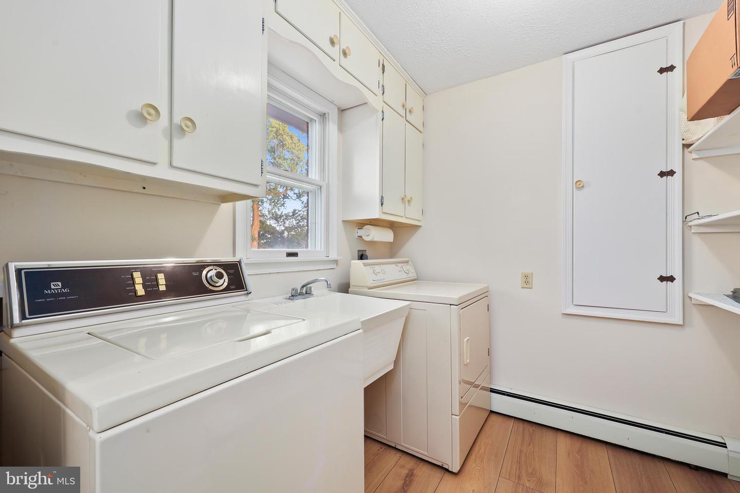 7787 GREENWICH RD, CATLETT, Virginia 20119, 6 Bedrooms Bedrooms, ,3 BathroomsBathrooms,Residential,For sale,7787 GREENWICH RD,VAFQ2016898 MLS # VAFQ2016898