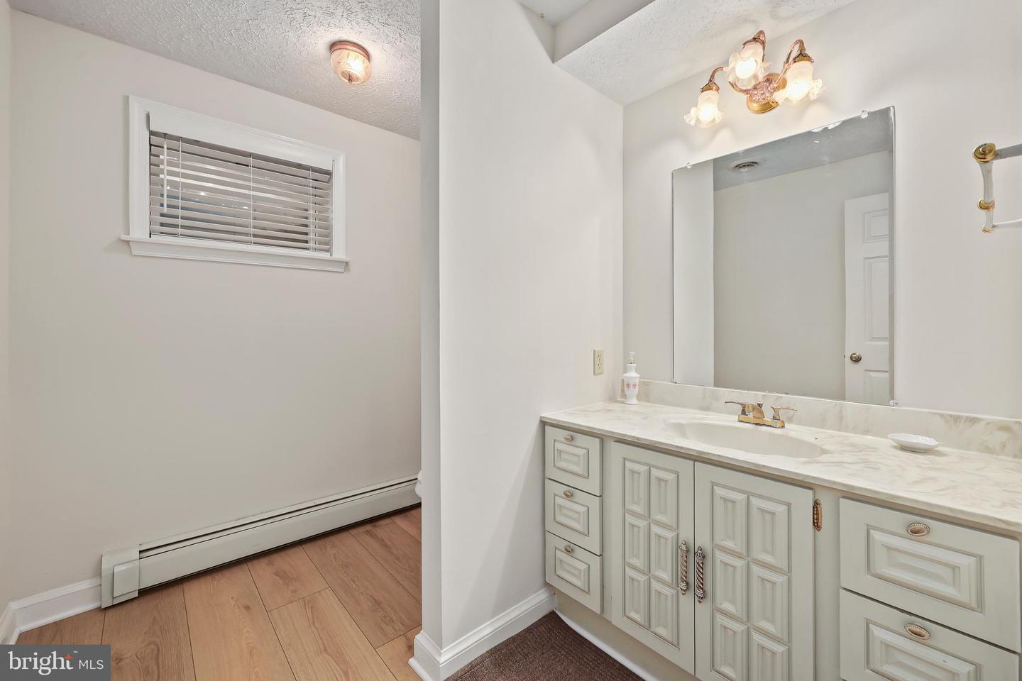 7787 GREENWICH RD, CATLETT, Virginia 20119, 6 Bedrooms Bedrooms, ,3 BathroomsBathrooms,Residential,For sale,7787 GREENWICH RD,VAFQ2016898 MLS # VAFQ2016898