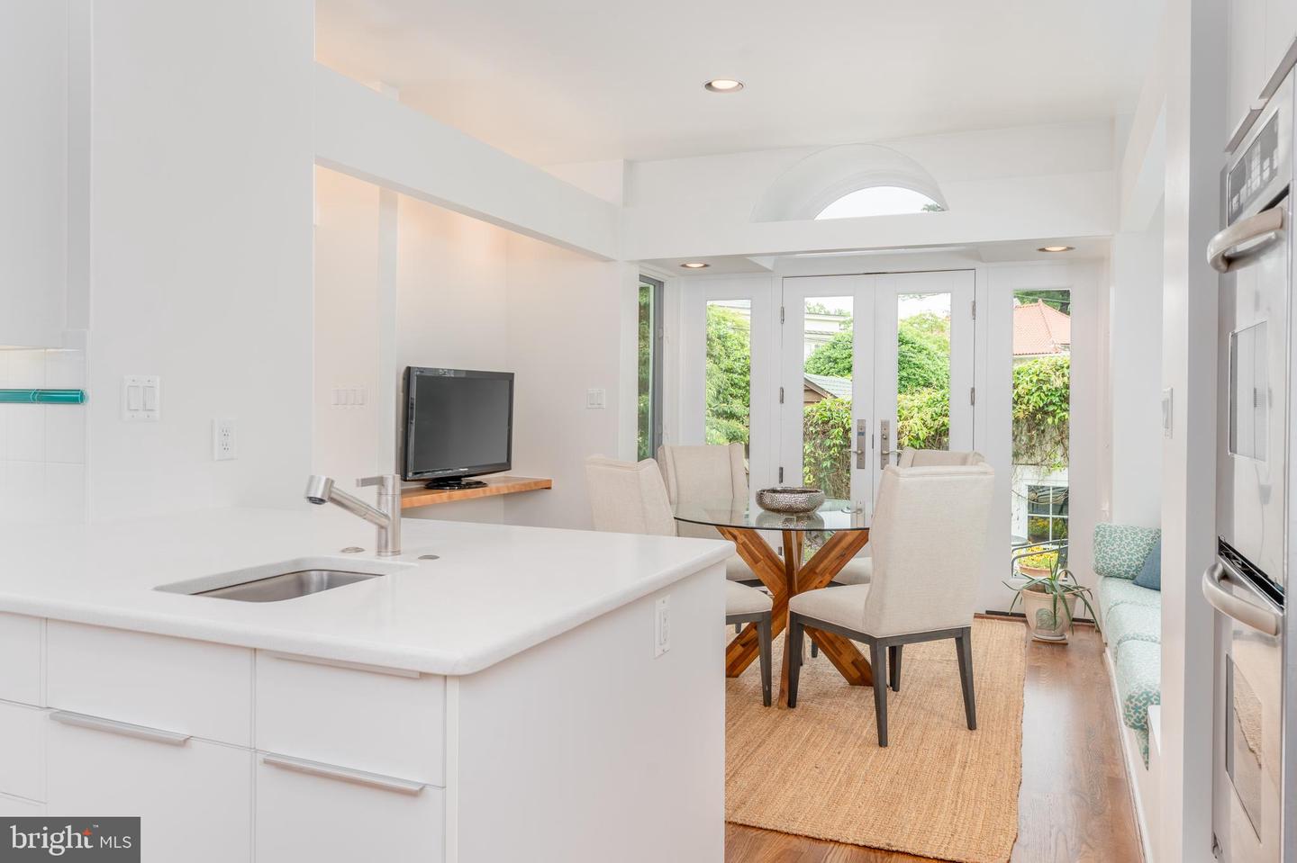5045 RENO RD NW, WASHINGTON, District Of Columbia 20008, 4 Bedrooms Bedrooms, ,3 BathroomsBathrooms,Residential,For sale,5045 RENO RD NW,DCDC2203894 MLS # DCDC2203894