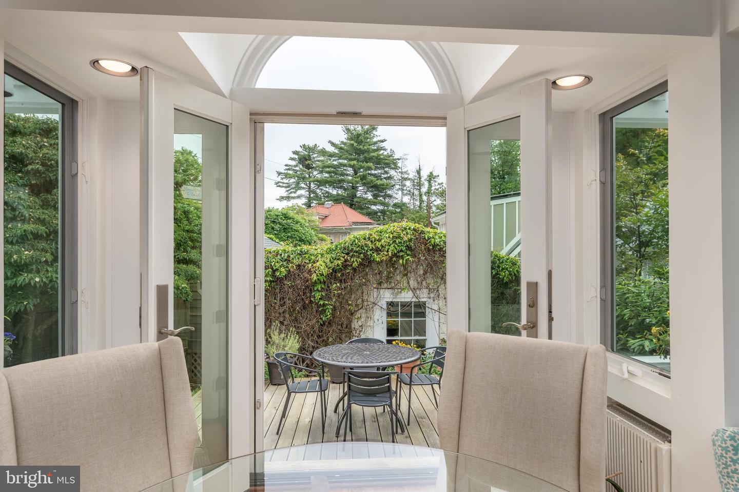 5045 RENO RD NW, WASHINGTON, District Of Columbia 20008, 4 Bedrooms Bedrooms, ,3 BathroomsBathrooms,Residential,For sale,5045 RENO RD NW,DCDC2203894 MLS # DCDC2203894