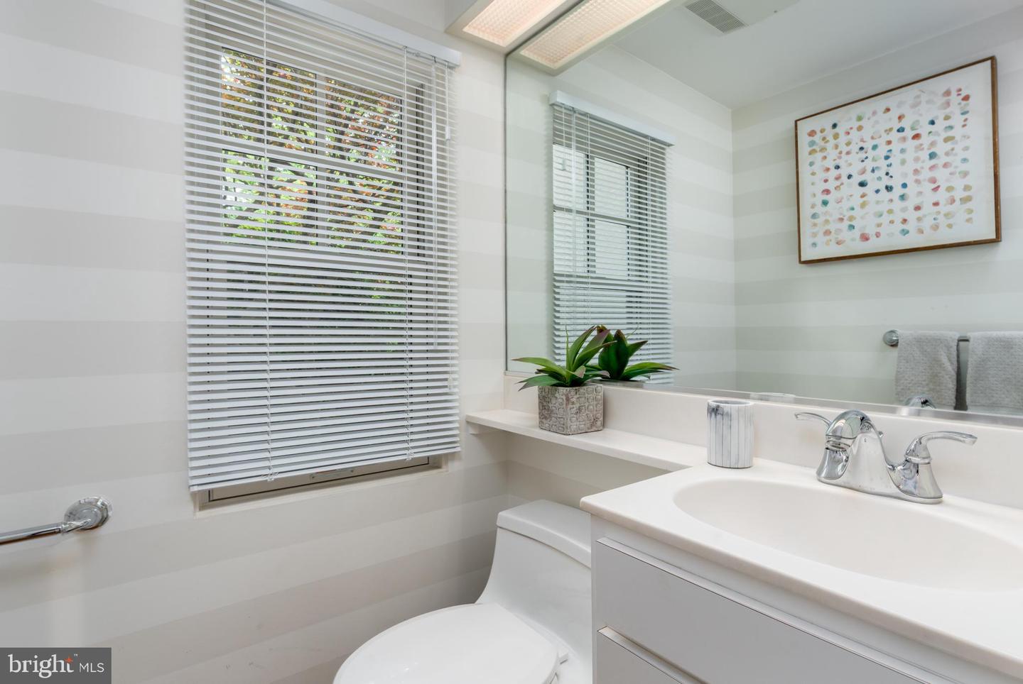 5045 RENO RD NW, WASHINGTON, District Of Columbia 20008, 4 Bedrooms Bedrooms, ,3 BathroomsBathrooms,Residential,For sale,5045 RENO RD NW,DCDC2203894 MLS # DCDC2203894