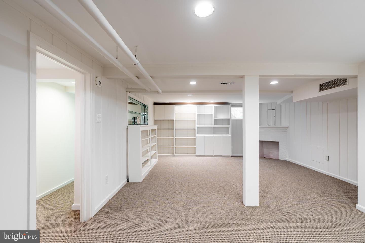 5045 RENO RD NW, WASHINGTON, District Of Columbia 20008, 4 Bedrooms Bedrooms, ,3 BathroomsBathrooms,Residential,For sale,5045 RENO RD NW,DCDC2203894 MLS # DCDC2203894