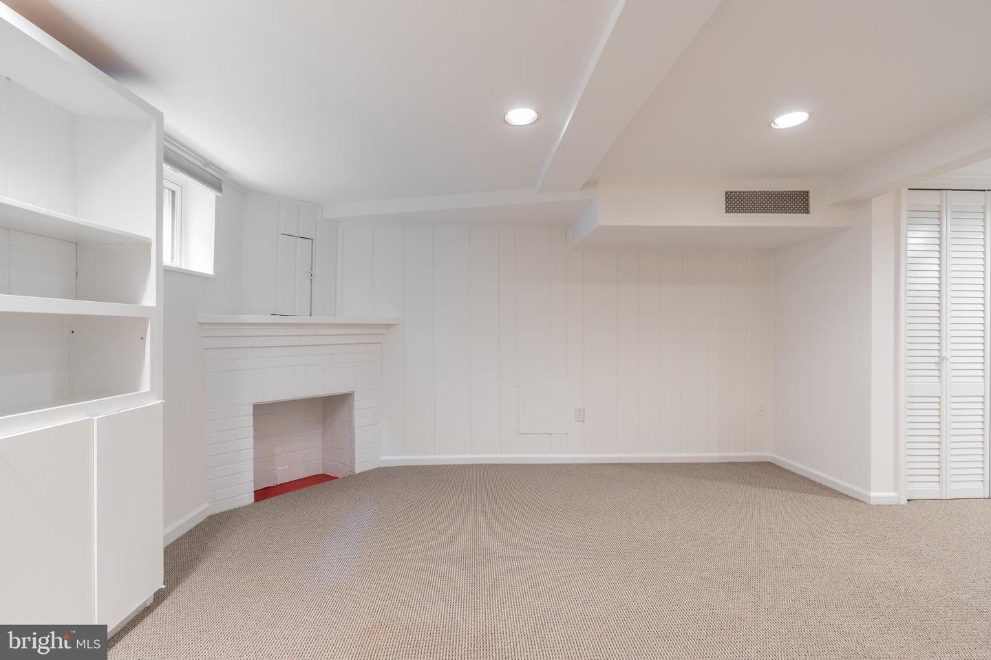 5045 RENO RD NW, WASHINGTON, District Of Columbia 20008, 4 Bedrooms Bedrooms, ,3 BathroomsBathrooms,Residential,For sale,5045 RENO RD NW,DCDC2203894 MLS # DCDC2203894
