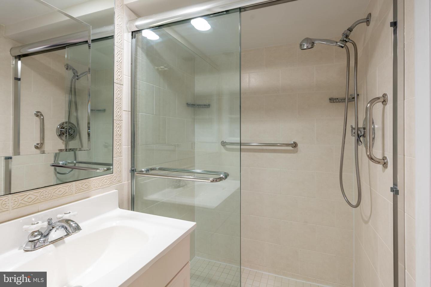 5045 RENO RD NW, WASHINGTON, District Of Columbia 20008, 4 Bedrooms Bedrooms, ,3 BathroomsBathrooms,Residential,For sale,5045 RENO RD NW,DCDC2203894 MLS # DCDC2203894