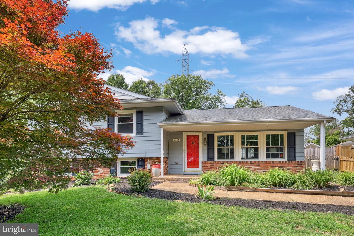 702 WILLIAMSBURG RD, STERLING, Virginia 20164, 3 Bedrooms Bedrooms, ,2 BathroomsBathrooms,Residential,For sale,702 WILLIAMSBURG RD,VALO2098614 MLS # VALO2098614