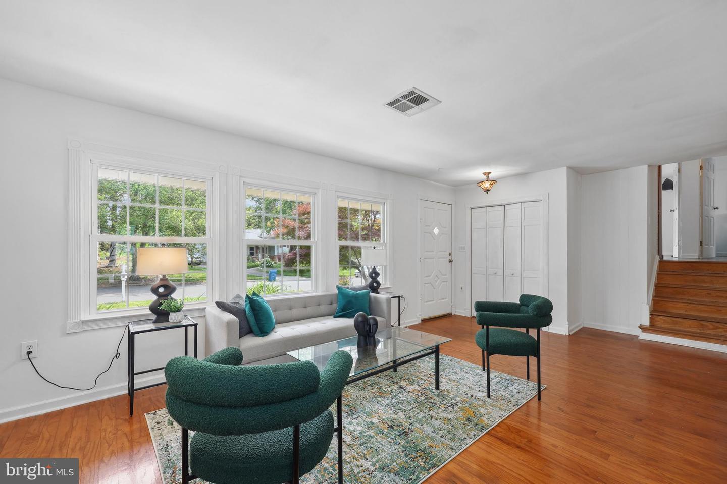 702 WILLIAMSBURG RD, STERLING, Virginia 20164, 3 Bedrooms Bedrooms, ,2 BathroomsBathrooms,Residential,For sale,702 WILLIAMSBURG RD,VALO2098614 MLS # VALO2098614