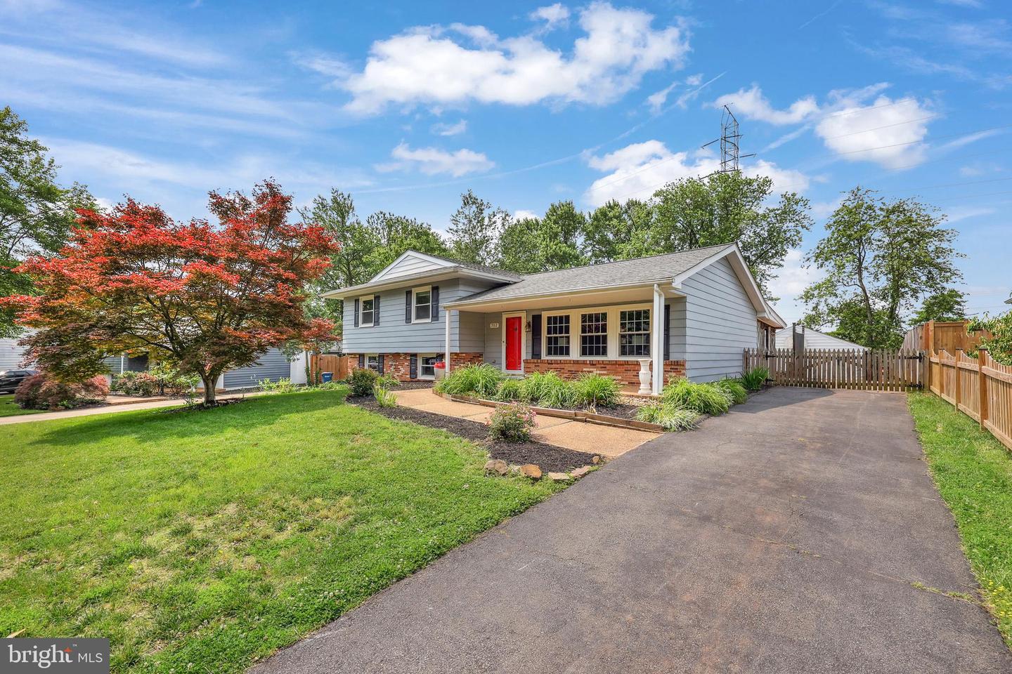 702 WILLIAMSBURG RD, STERLING, Virginia 20164, 3 Bedrooms Bedrooms, ,2 BathroomsBathrooms,Residential,For sale,702 WILLIAMSBURG RD,VALO2098614 MLS # VALO2098614