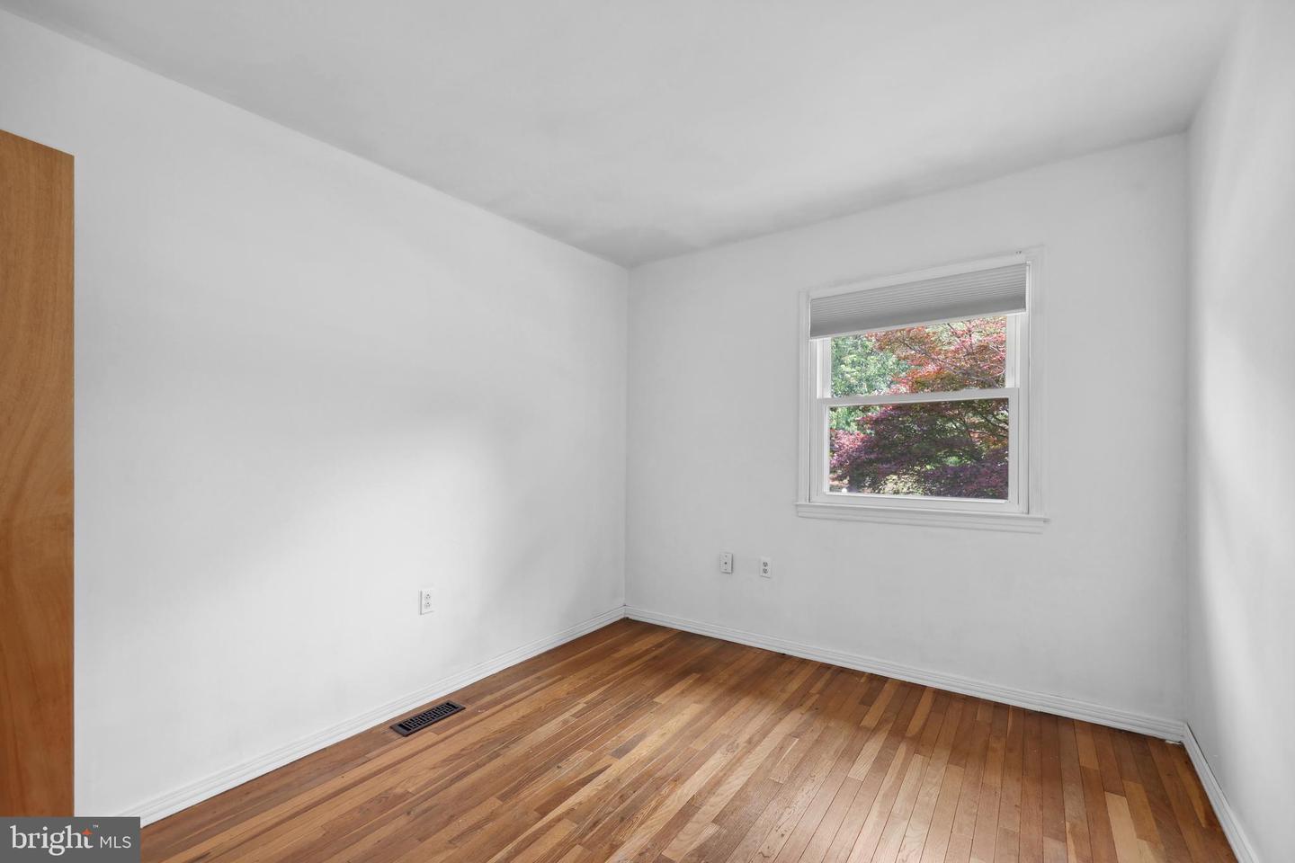 702 WILLIAMSBURG RD, STERLING, Virginia 20164, 3 Bedrooms Bedrooms, ,2 BathroomsBathrooms,Residential,For sale,702 WILLIAMSBURG RD,VALO2098614 MLS # VALO2098614