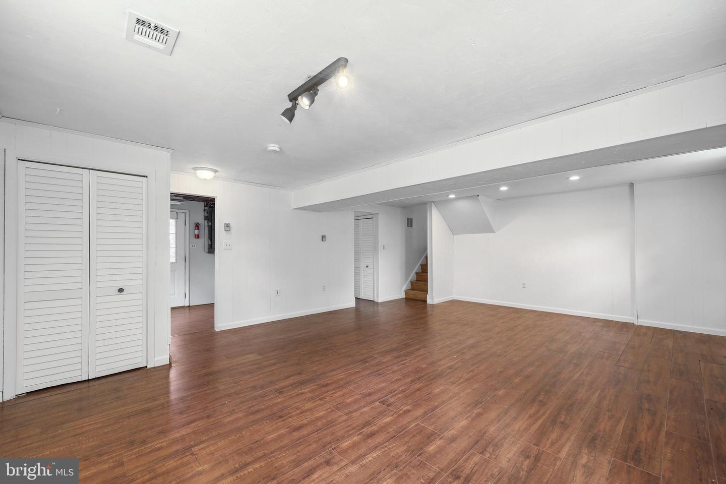 702 WILLIAMSBURG RD, STERLING, Virginia 20164, 3 Bedrooms Bedrooms, ,2 BathroomsBathrooms,Residential,For sale,702 WILLIAMSBURG RD,VALO2098614 MLS # VALO2098614