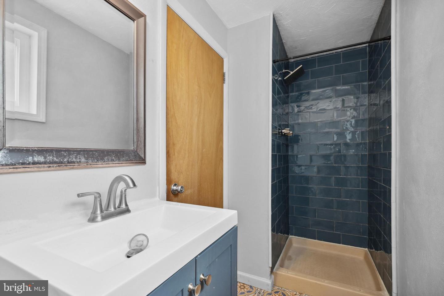 702 WILLIAMSBURG RD, STERLING, Virginia 20164, 3 Bedrooms Bedrooms, ,2 BathroomsBathrooms,Residential,For sale,702 WILLIAMSBURG RD,VALO2098614 MLS # VALO2098614
