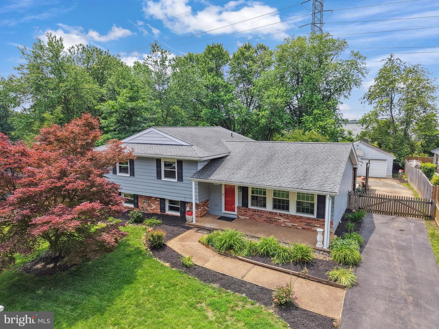702 WILLIAMSBURG RD, STERLING, Virginia 20164, 3 Bedrooms Bedrooms, ,2 BathroomsBathrooms,Residential,For sale,702 WILLIAMSBURG RD,VALO2098614 MLS # VALO2098614