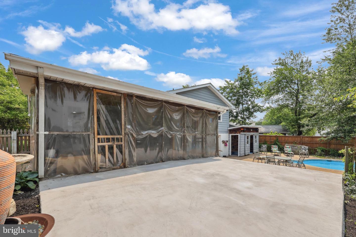 702 WILLIAMSBURG RD, STERLING, Virginia 20164, 3 Bedrooms Bedrooms, ,2 BathroomsBathrooms,Residential,For sale,702 WILLIAMSBURG RD,VALO2098614 MLS # VALO2098614